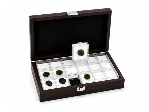 CASES & PLASTIC BOXES